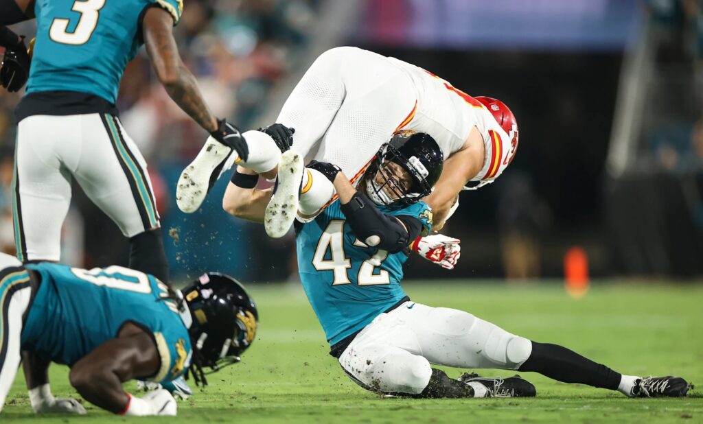 Pokes in the Pros: Wingard Helps Propel Jaguars to Top of AFC