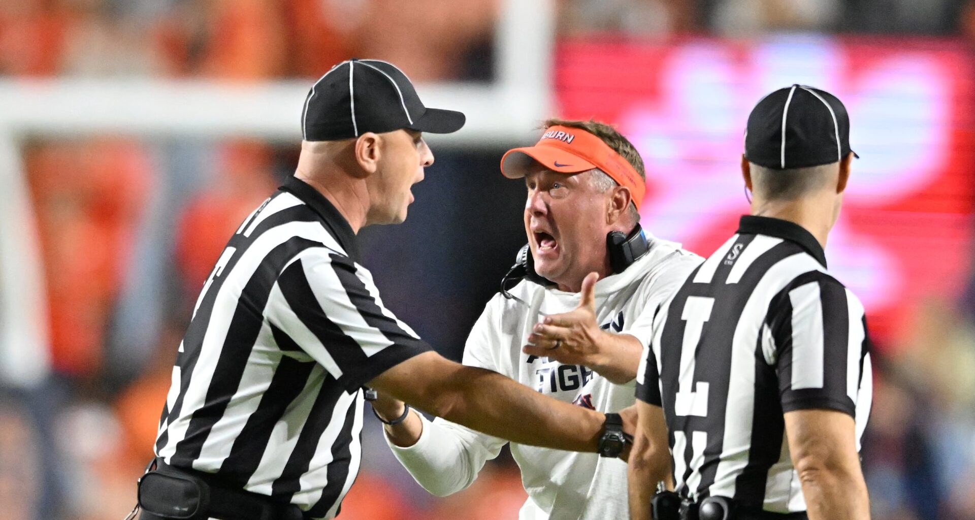 Report: SEC suspends referee from Georgia-Auburn game - DawgNation