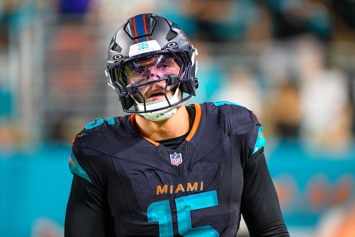 ‘It’s not like we’re just a dumpster fire;’ Dolphins pass-rusher Jaelan Phillips still believes despite 1-4 start