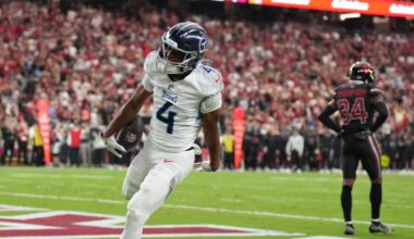 Former K-State star signs with Chiefs’ divisional rival