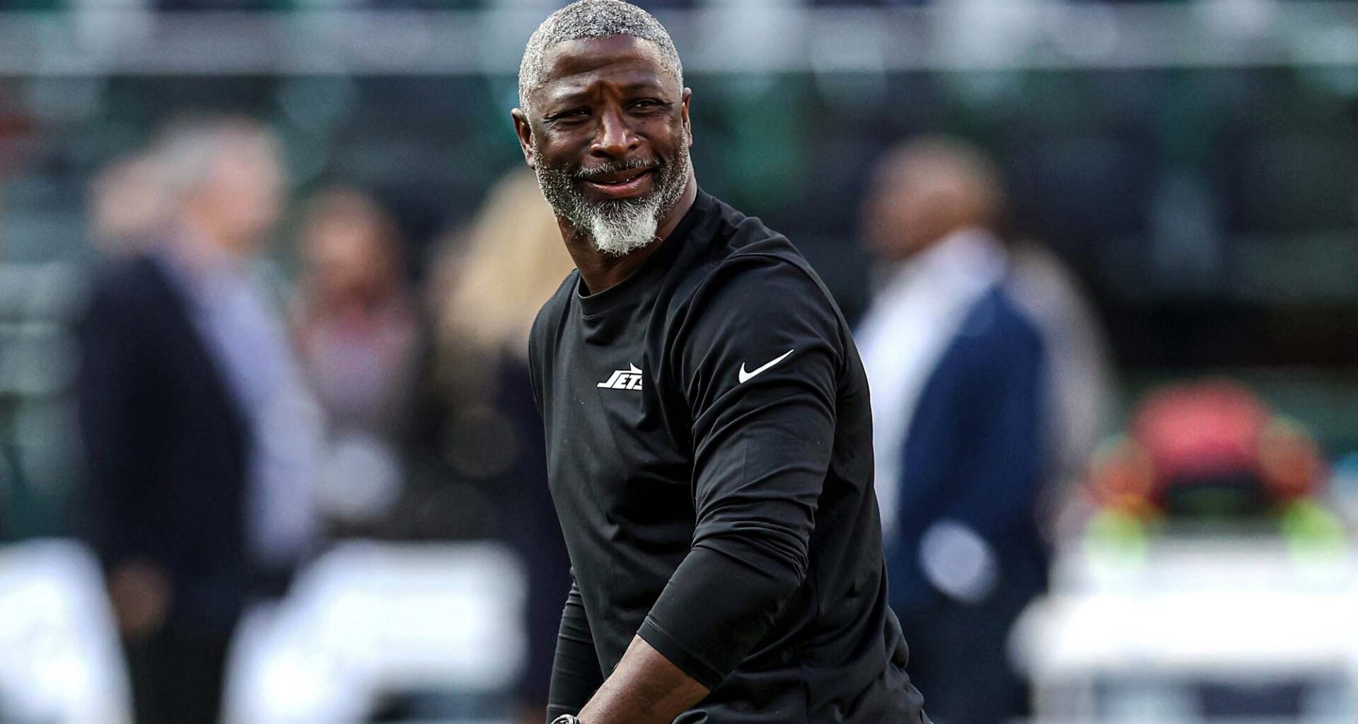 Aaron Glenn, not Justin Fields, deserves blame for Jets' disaster