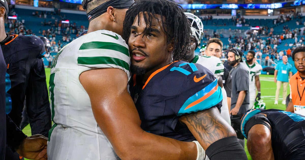 Jaylen Waddle ready to step up as Dolphins' top receiver after Tyreek Hill's injury