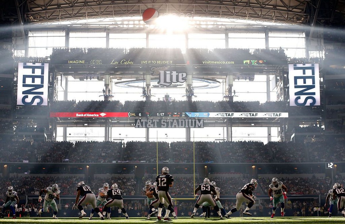 The Sun's Impact On Gameplay At AT&T Stadium In Dallas
