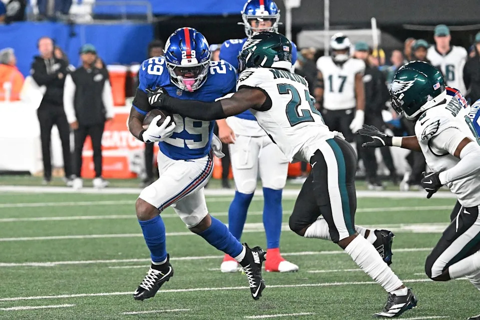 Giants running back Tyrone Tracy Jr. (29) runs the ball during the third quarter of the Giants and Philadelphia Eagles game in East Rutherford, NJ. Bill Kostroun/New York Post
