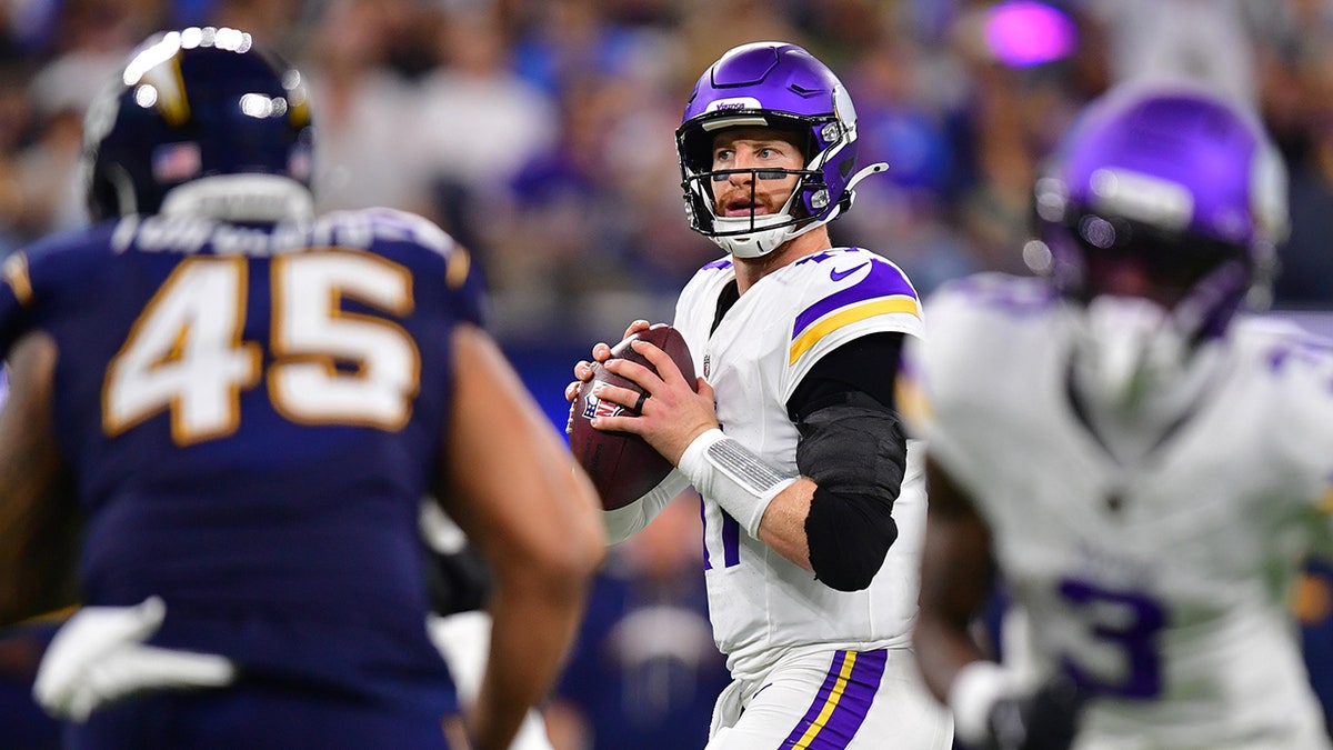 Carson Wentz looks to pass