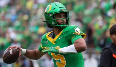 Steelers Again Scout Fast-Rising Oregon QB