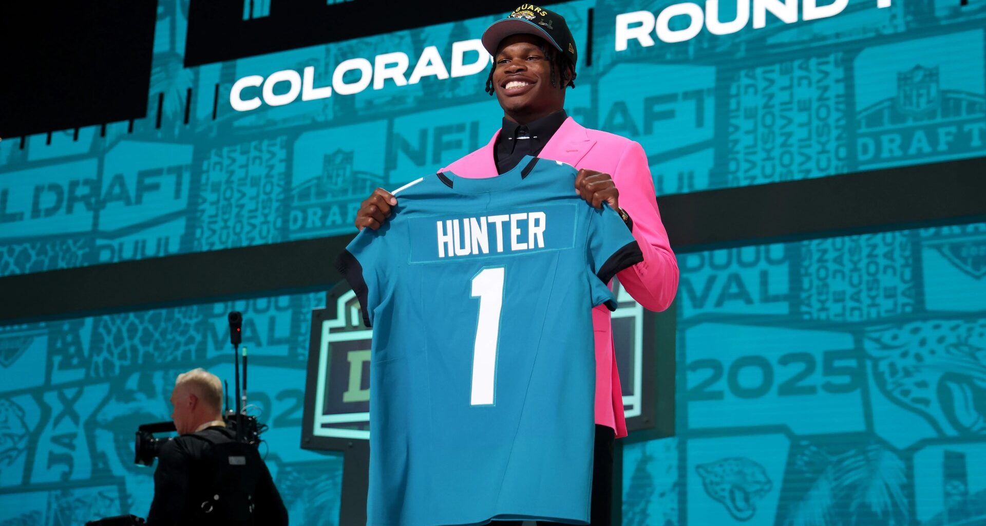 Travis Hunter trade decision defended as 'chance to win' despite Cleveland Browns apparent early victory lap