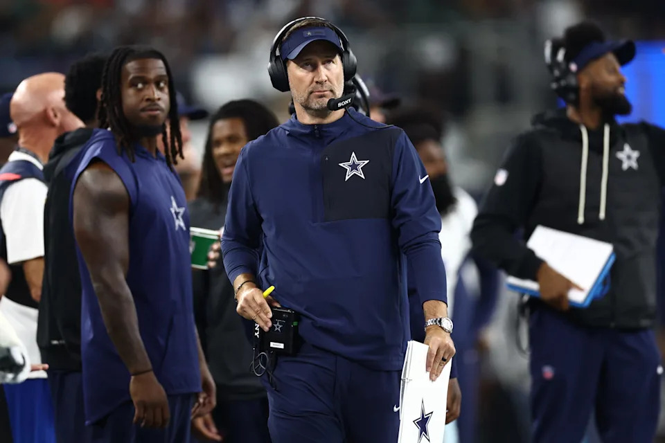 Sep 28, 2025; Arlington, Texas, USA; Dallas Cowboys head coach Brian Schottenheimer looks on in the second half against the Green Bay Packers at AT&T Stadium. Mandatory Credit: Kevin Jairaj-Imagn Images