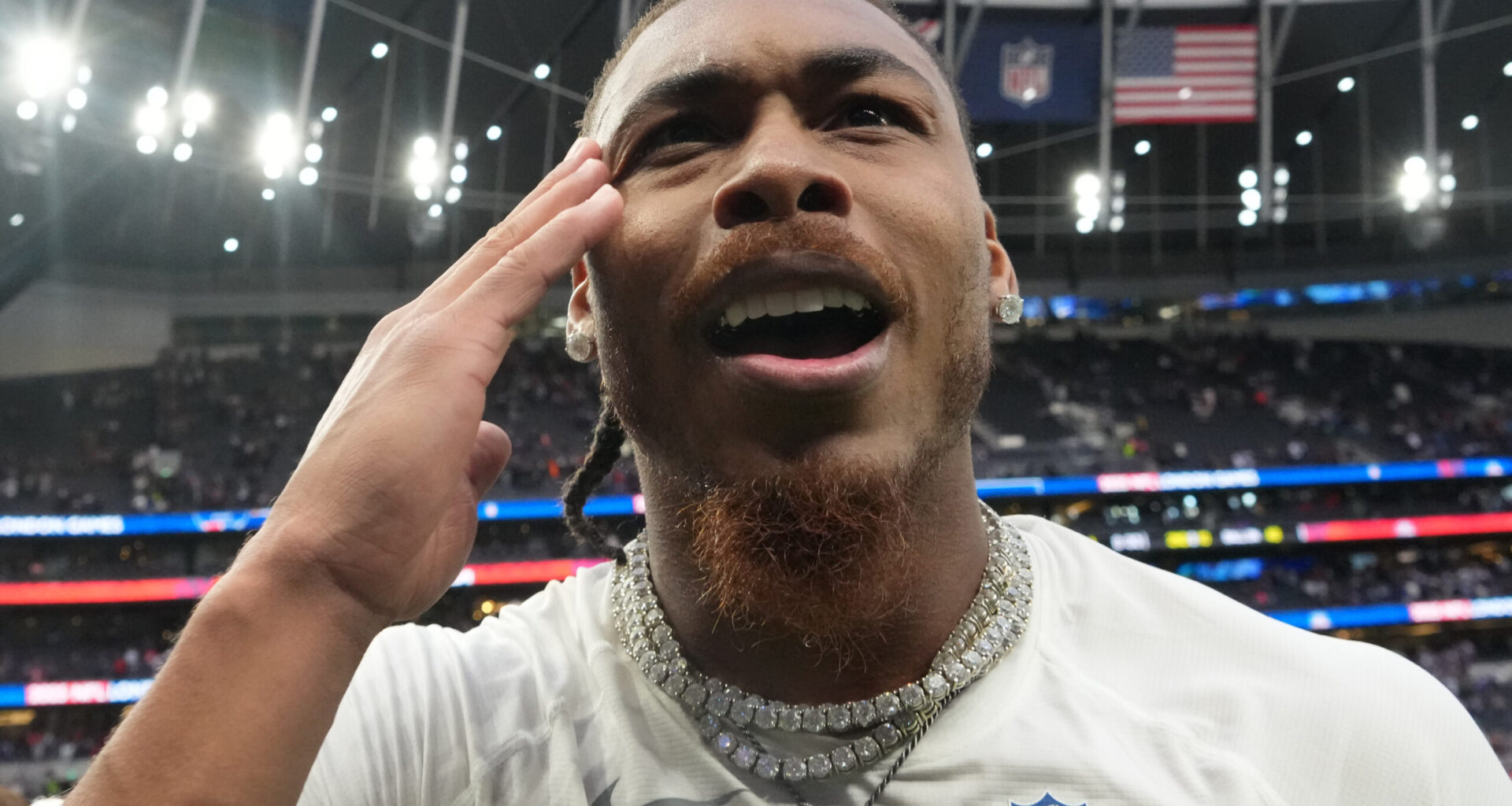 Vikings superstar Justin Jefferson pranks GM by posing as photographer in viral video