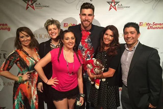 Aaron Fulk The set of Catching Kelce