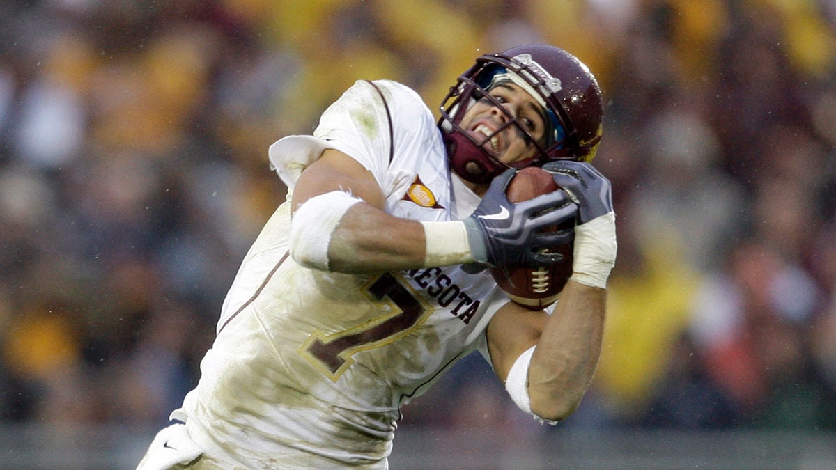 Eric Decker makes a catch