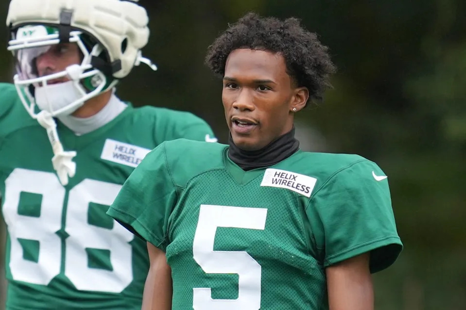Garrett Wilson looks on during Jets practice on Oct. 8, 2025. AP
