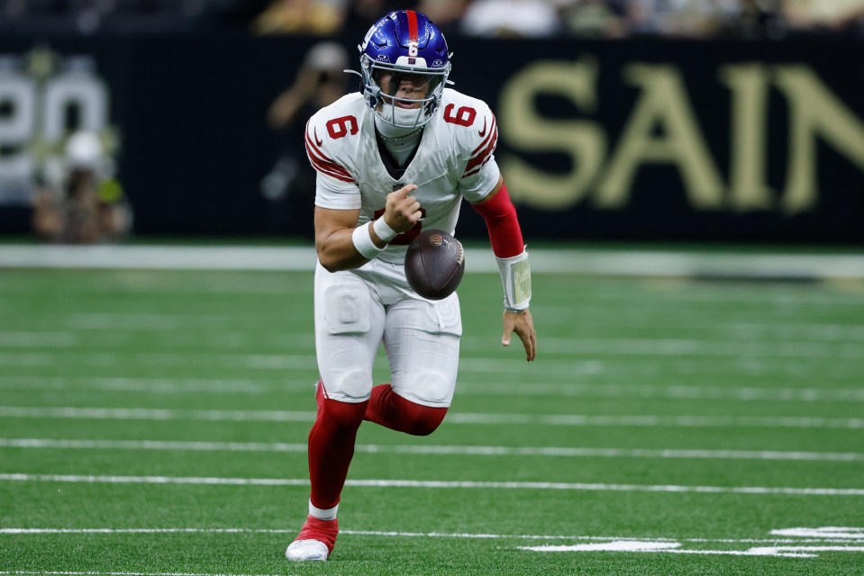New York Giants quarterback Jaxson Dart (6) fumbles the ball against the New Orleans Saints.