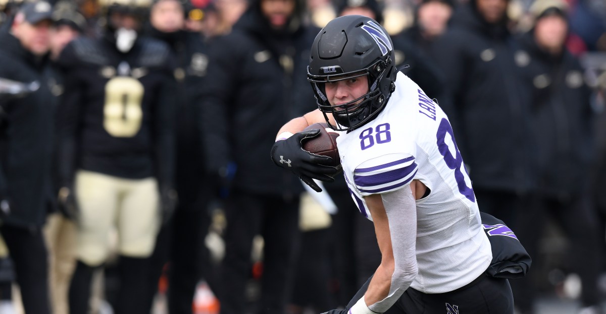 Patriots add rookie tight end to practice squad amid series of moves