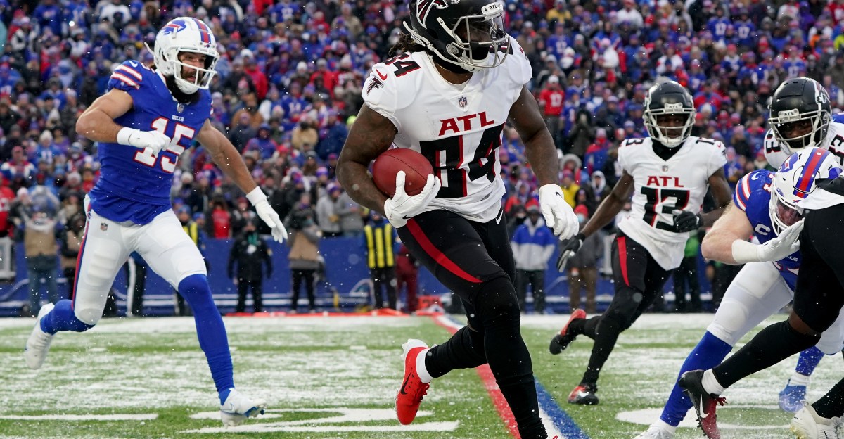 Can the Falcons upset the Bills in primetime? Falcoholic Live, Ep349