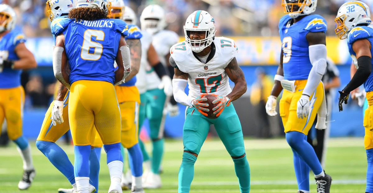 Previewing Chargers/Dolphins matchup - The Splash Zone 10/11/25