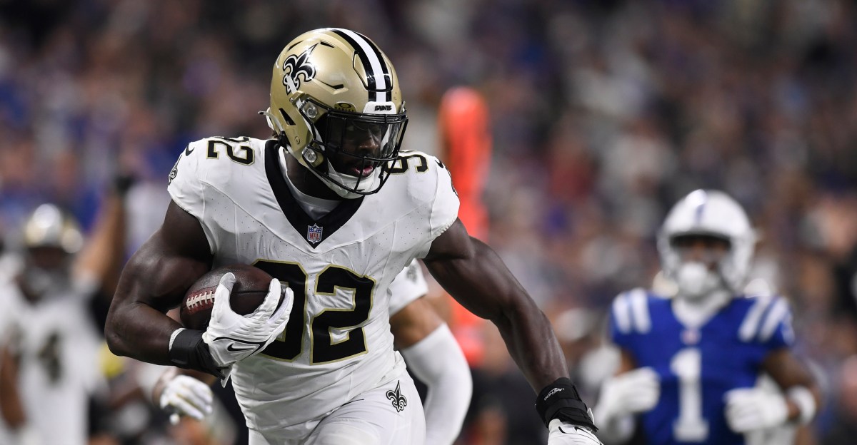 Colts work out five players on Monday, ultimately signing veteran DE to practice squad