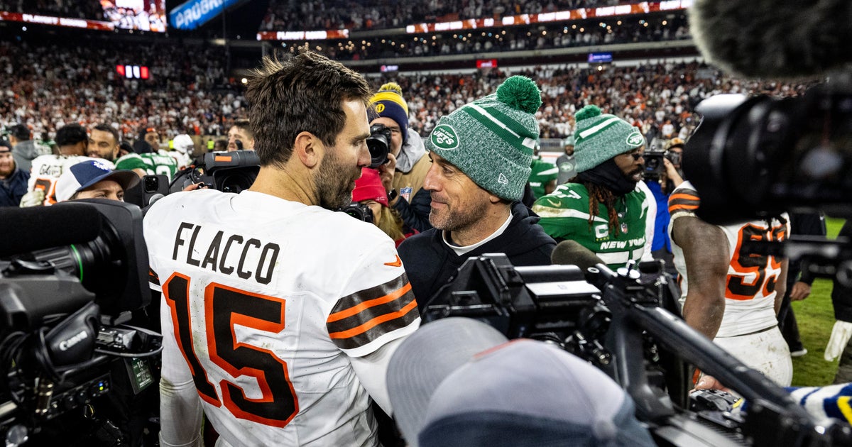 AFC North rivalry between Steelers and Bengals takes on a touch of gray with Rodgers facing Flacco