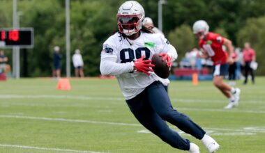 Eagles sign two former draft picks to practice squad