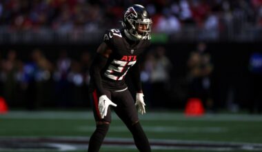 Patriots elevate running back, safety from practice squad for Week 8