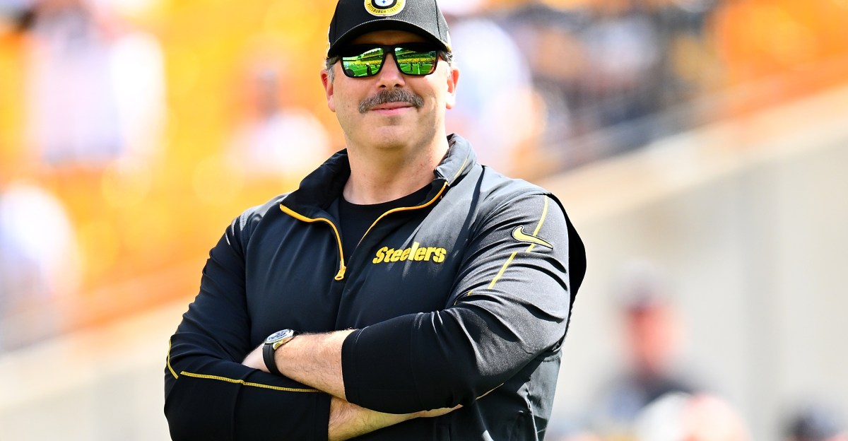 NFL insider names Steelers OC Arthur Smith as top candidate for Titans head coach