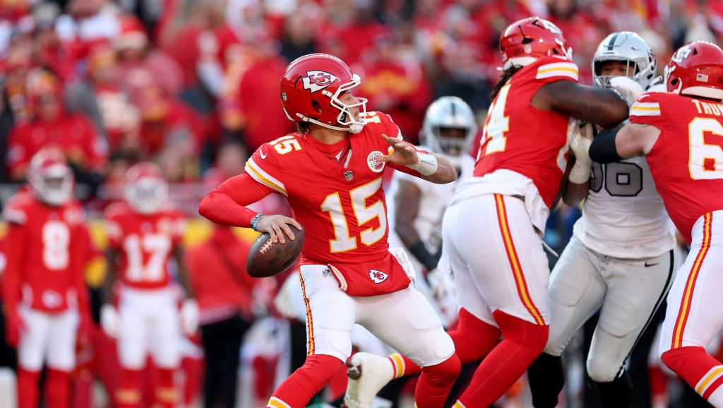 Chiefs vs. Raiders Week 7 live updates: Score, highlights, analysis