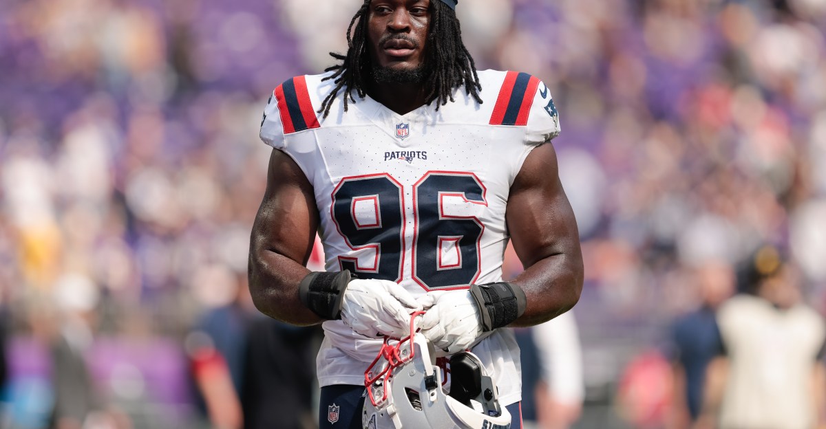 Ravens sign international DT, work out veteran EDGE