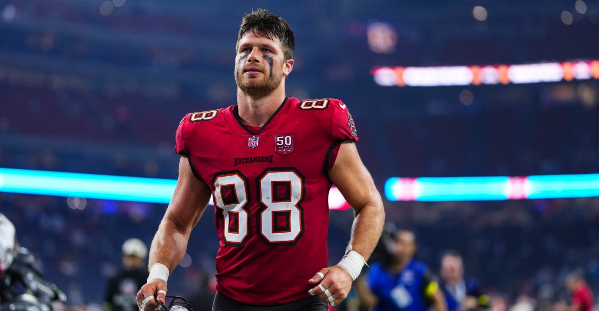 Cade Otton start or sit: Week 5 fantasy football advice