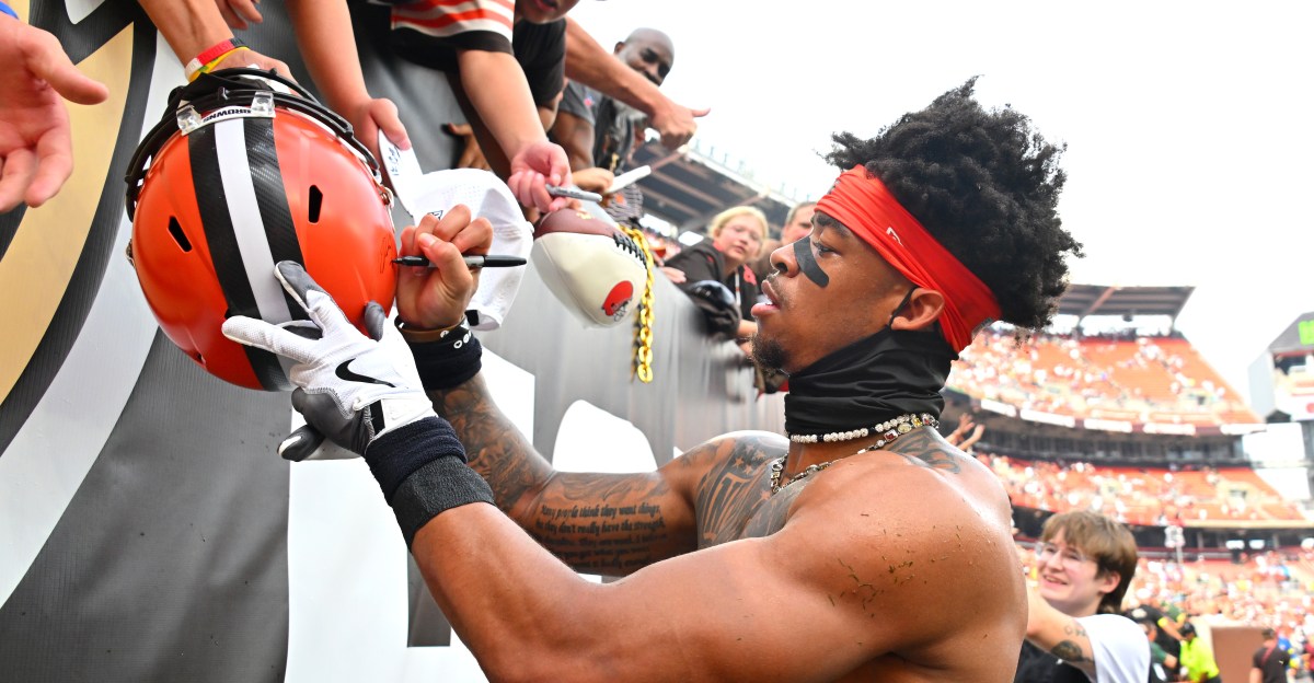 Cleveland Browns trade top starter on defense to Jaguars