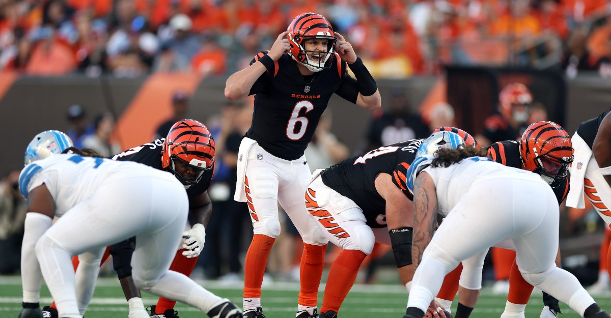 Bengals’ Zac Taylor gives mixed signals about his QB vs. Packers