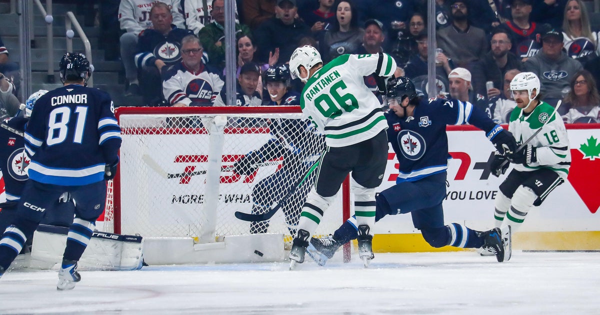 Stars overcome Connor's hat trick to hold off the Jets 5-4 in Gulutzan's return