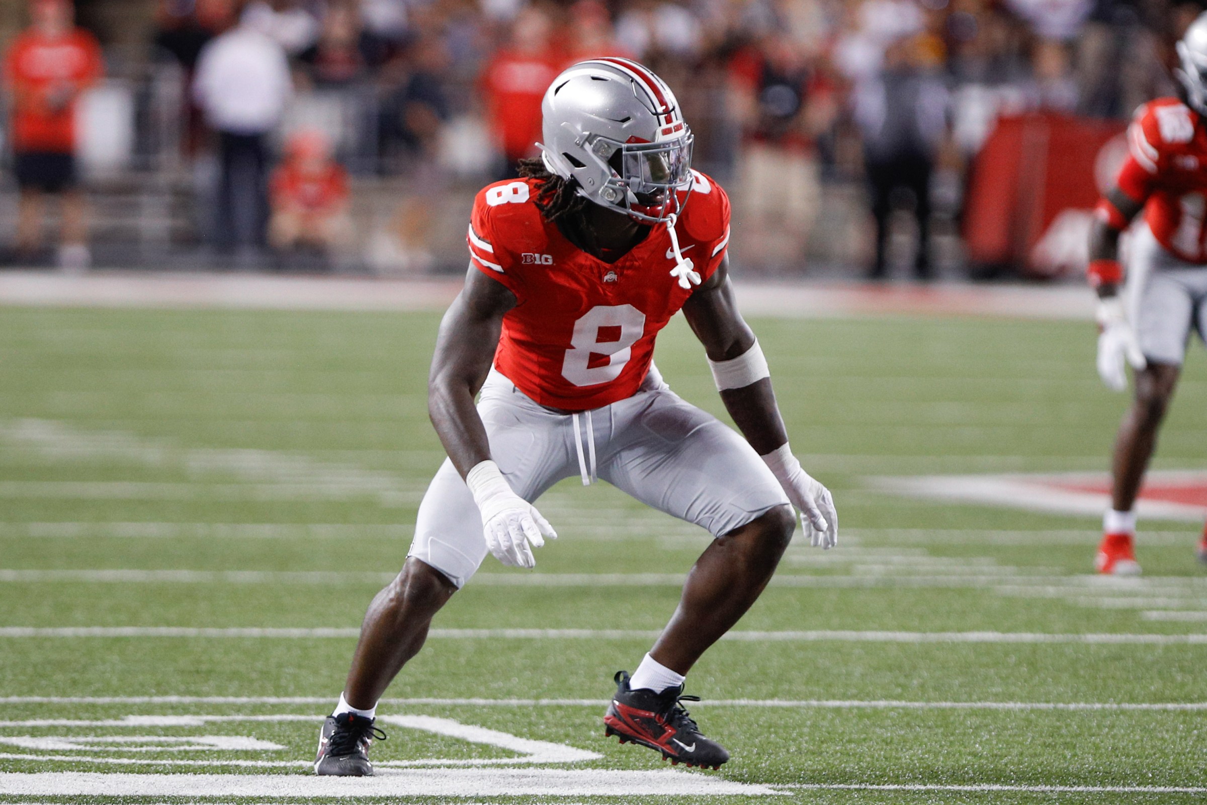 COLUMBUS, OH - OCTOBER 04: Ohio State Buckeyes linebacker Arvell Reese (8) in action during the game against the Minnesota Golden Gophers and the Ohio State Buckeyes on October 4, 2025, at Ohio Stadium in Columbus, OH. (Photo by Ian Johnson/Icon Sportswire via Getty Images)