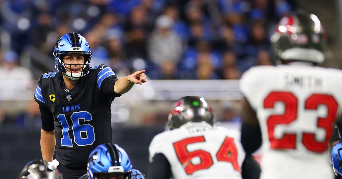 Lions bounce back from Week 6 loss, beat Buccaneers 24-9 Monday night