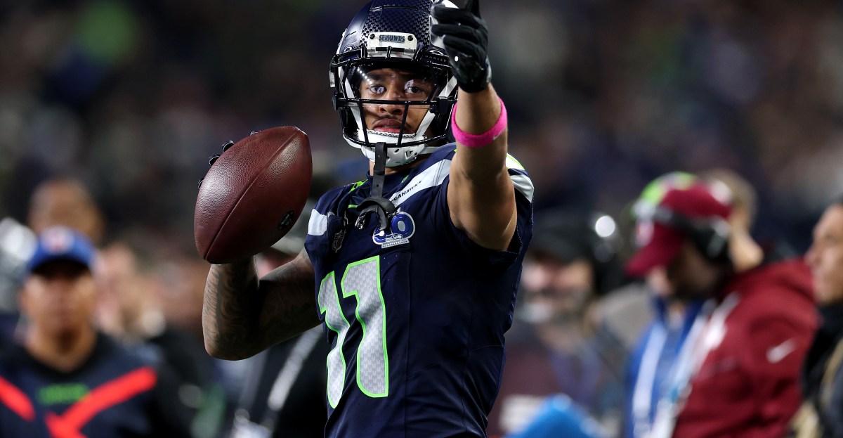 Seattle Seahawks play with their food vs. Houston Texans, almost choke on it