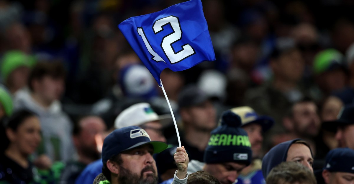 Seahawks Reacts Survey: How would you grade the Seahawks offense, defense?
