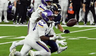 QB Carson Wentz endures painful night as Vikings fall to Chargers