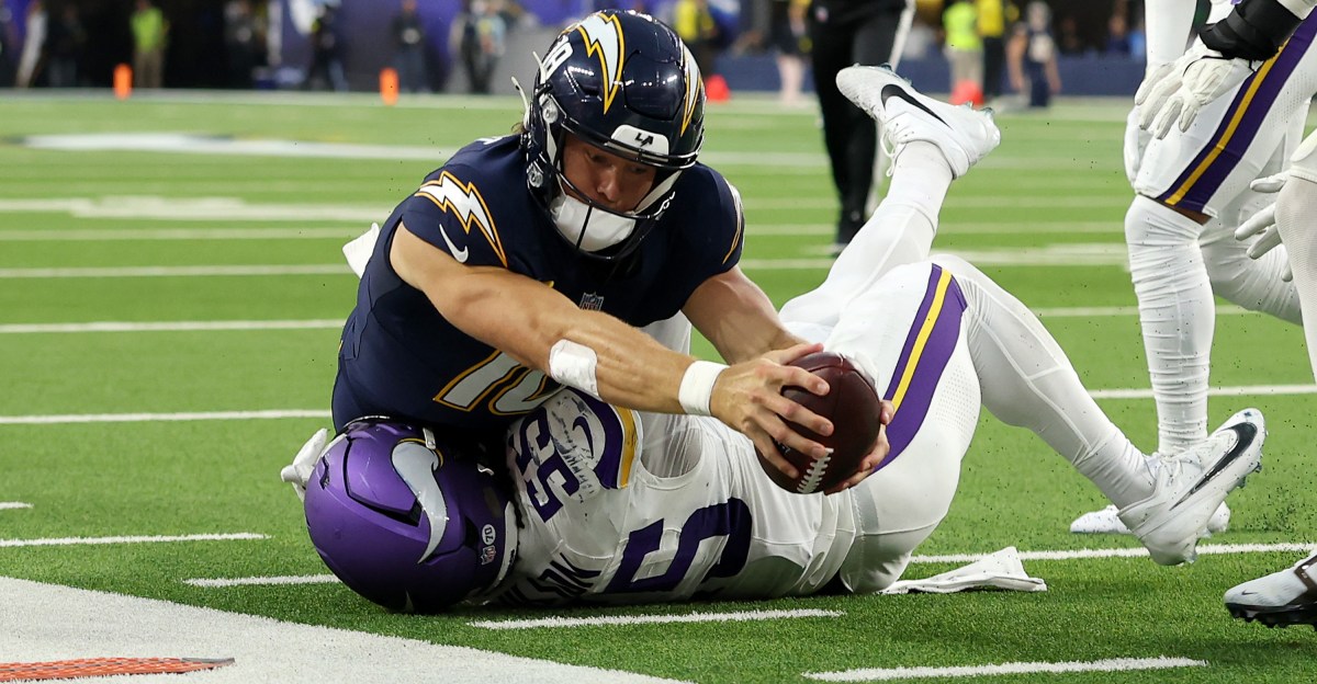 Minnesota Vikings at Los Angeles Chargers: Second Quarter Recap and Third Quarter Discussion