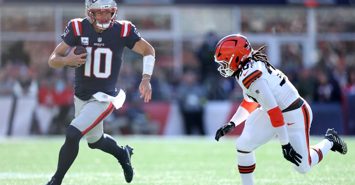 Cleveland Browns vs. New England Patriots Week 8 live game message board and fan discussion