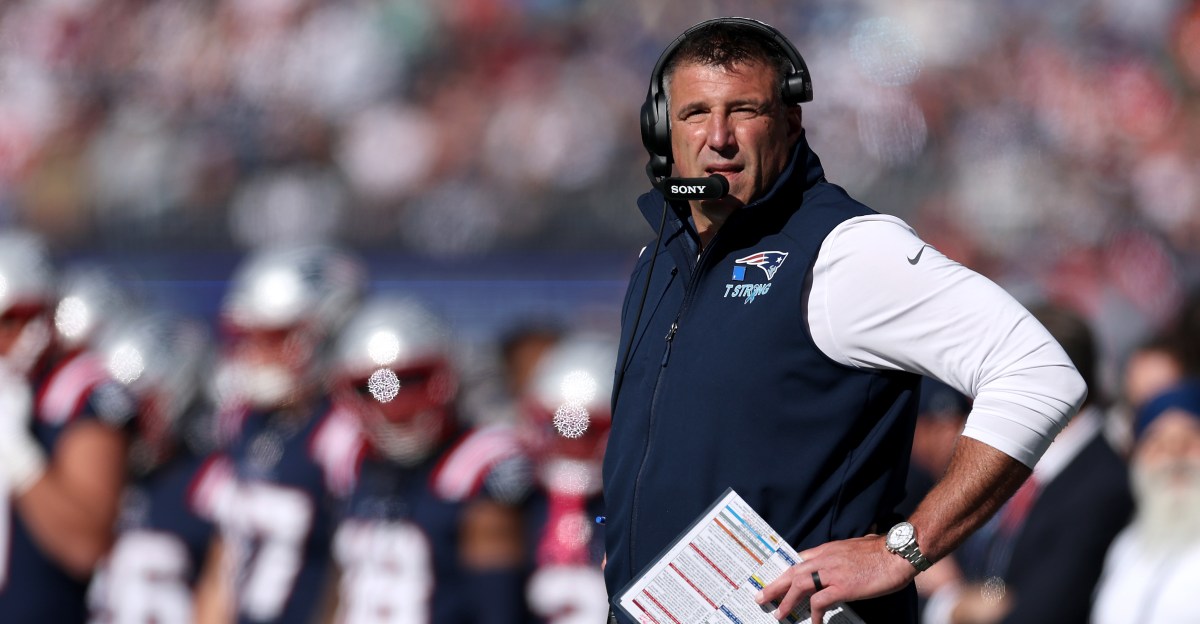 Patriots Mailbag: How should NFL trade deadline be approached by Pats?