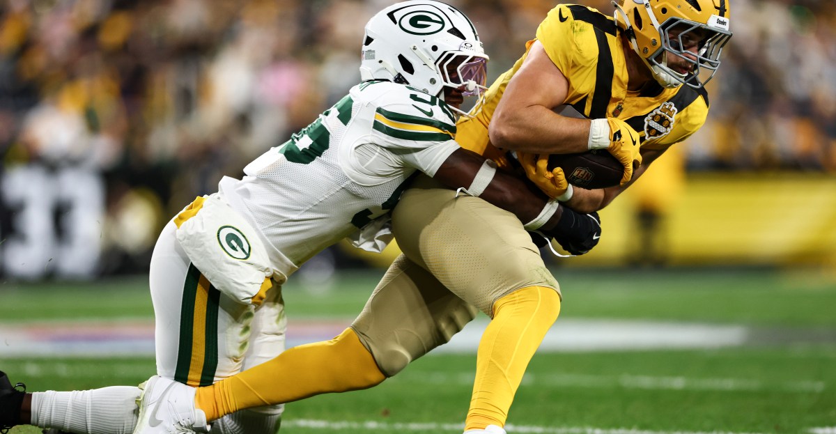 Steelers TE Pat Freiermuth pops up on injury report