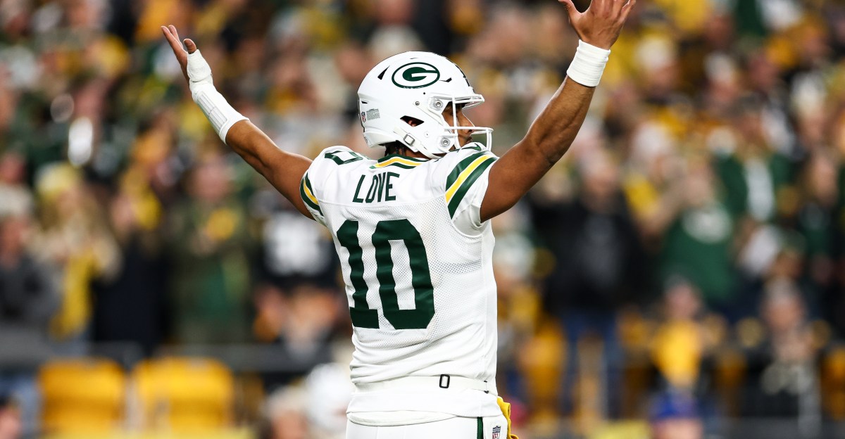 Packers vs. Steelers Final Score: Jordan Love shows up Aaron Rodgers in Packers’ win