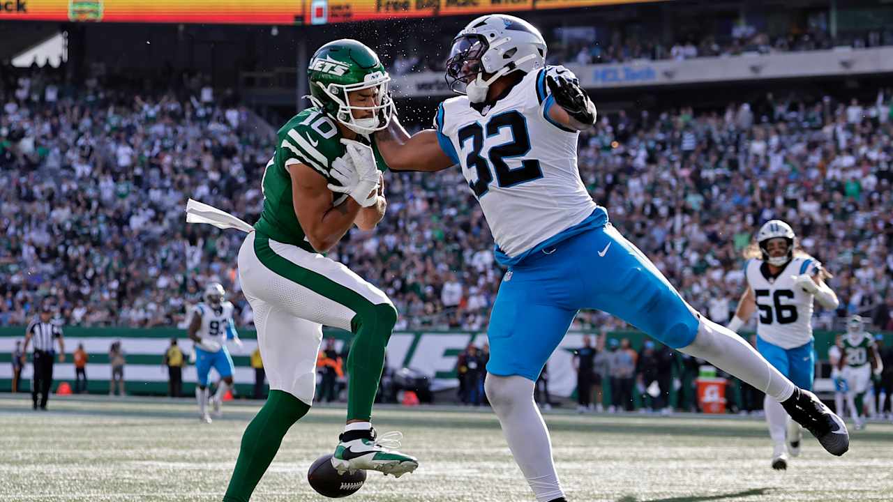 Trevin Wallace's pass breakup a result of trust, speed, and prayer 