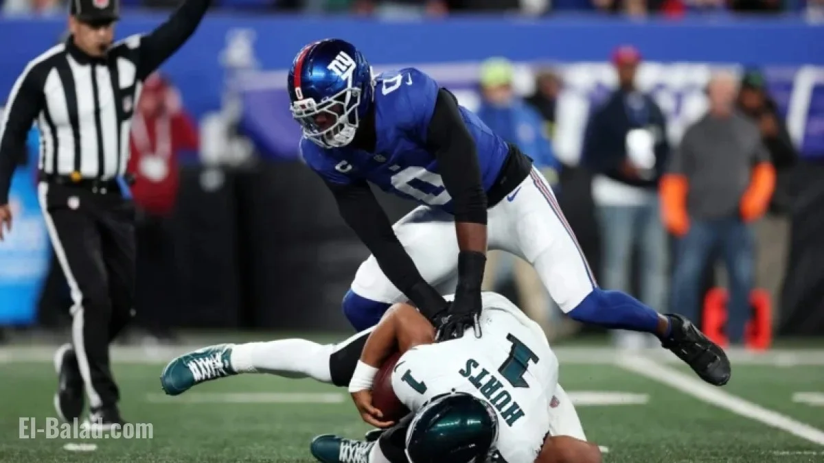 Brian Burns Leads Players-Only Meeting, Inspires Panthers to Defeat Eagles