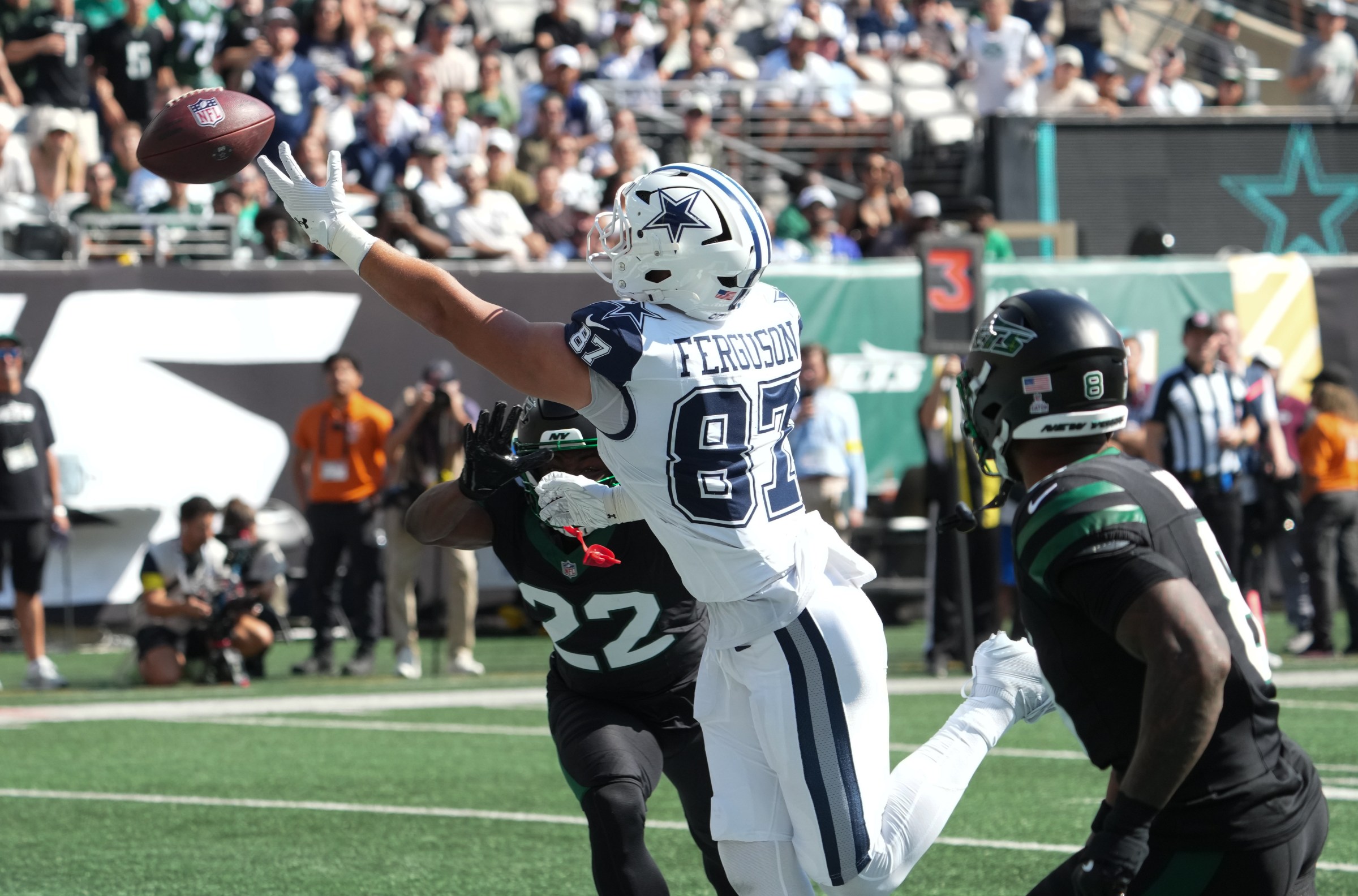 Mandatory Credit: Robert Deutsch-Imagn Images