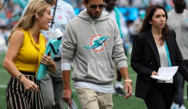 The clock is ticking for Mike McDaniel - The Splash Zone 10/8/25