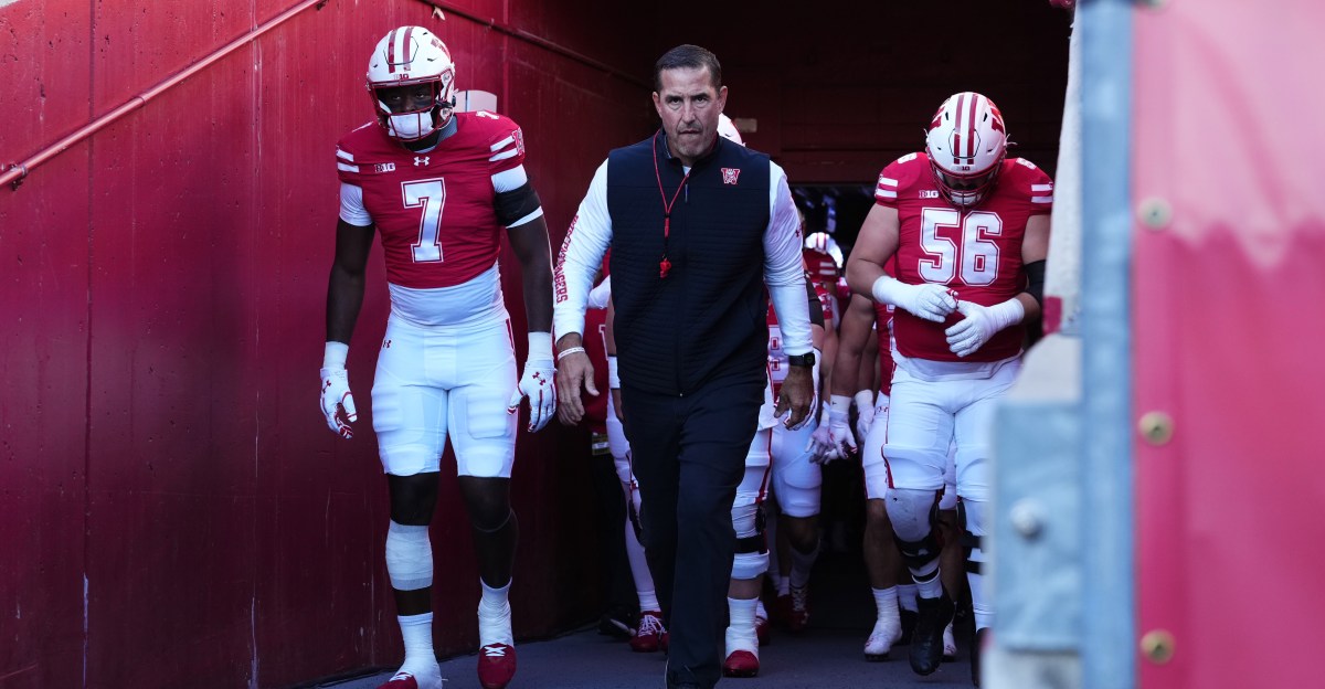 Wisconsin Football: Badgers get first decommitment in 2026 class