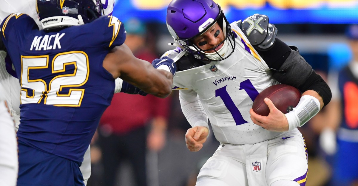 Carson Wentz is the latest former Eagles player to land on injured reserve