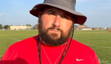 Seymour's Jason Bins Named Packers High School Coach of the Week
