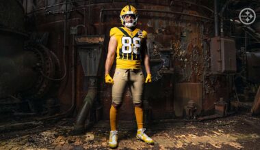 Steelers to wear 1933 Throwback Uniforms vs. Packers