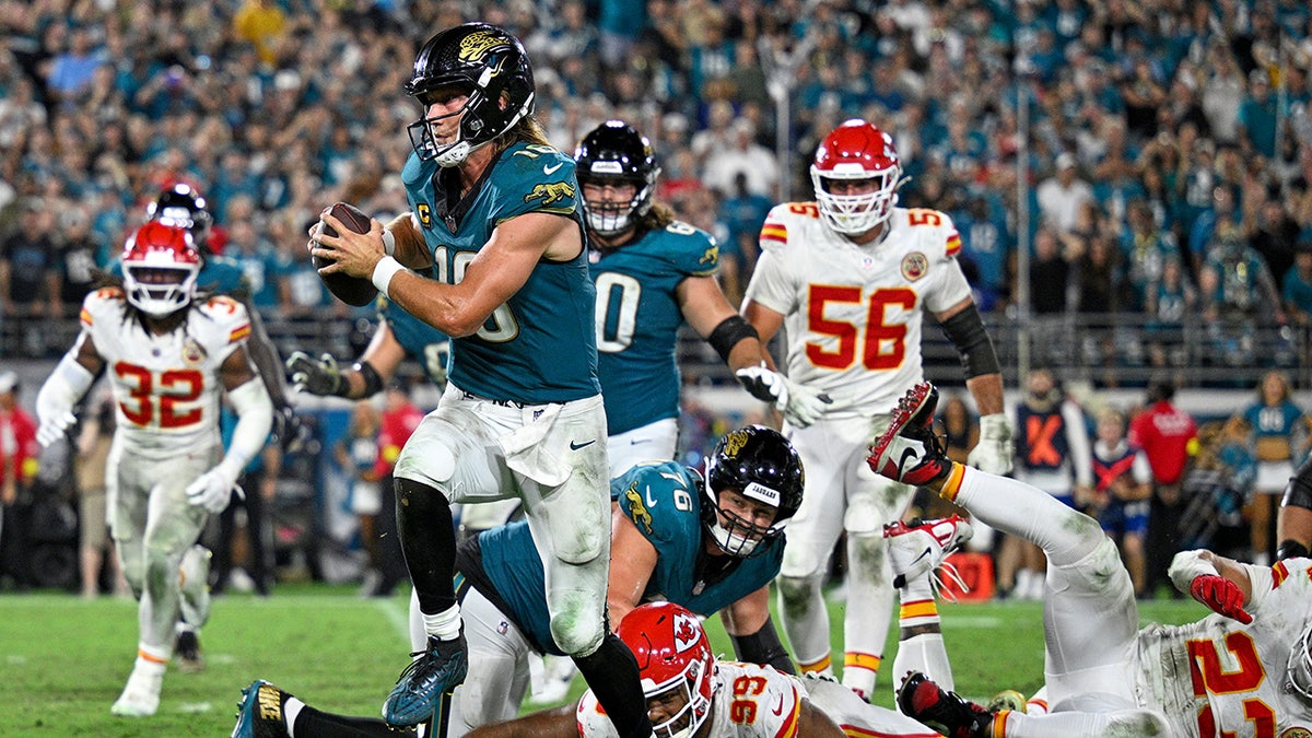 Trevor Lawrence runs